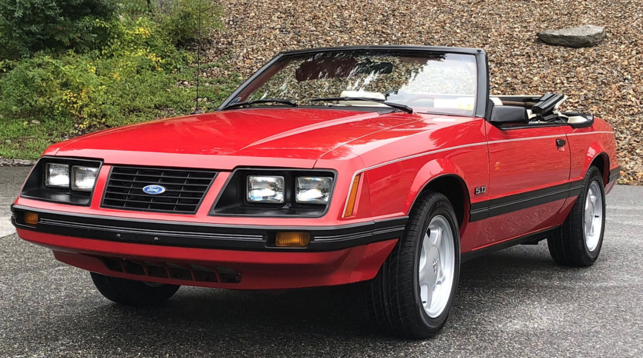 1983 ford mustang GLX