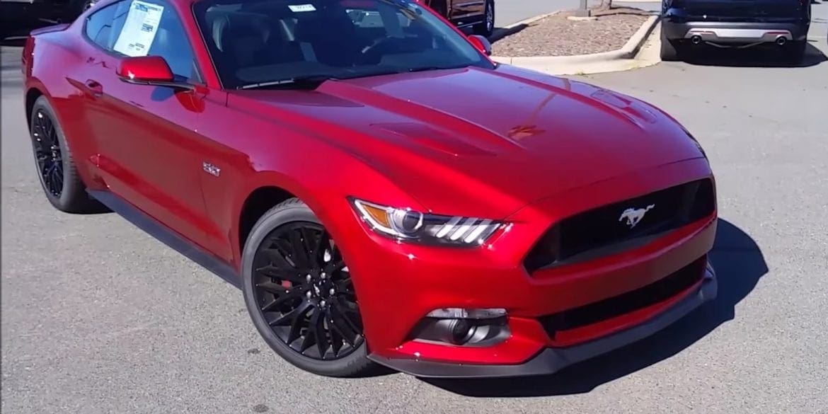 Video: 2016 Ford Mustang GT (Manual) - Start Up, Exhaust, & Test Drive
